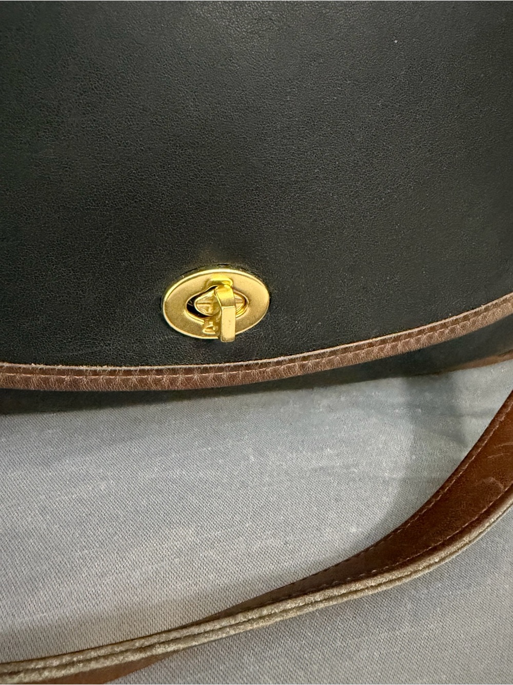 Vintage COACH City Spectator Bag Black/ Brown Two Toned Leather 80’s 0445-042 - Picture 10 of 14